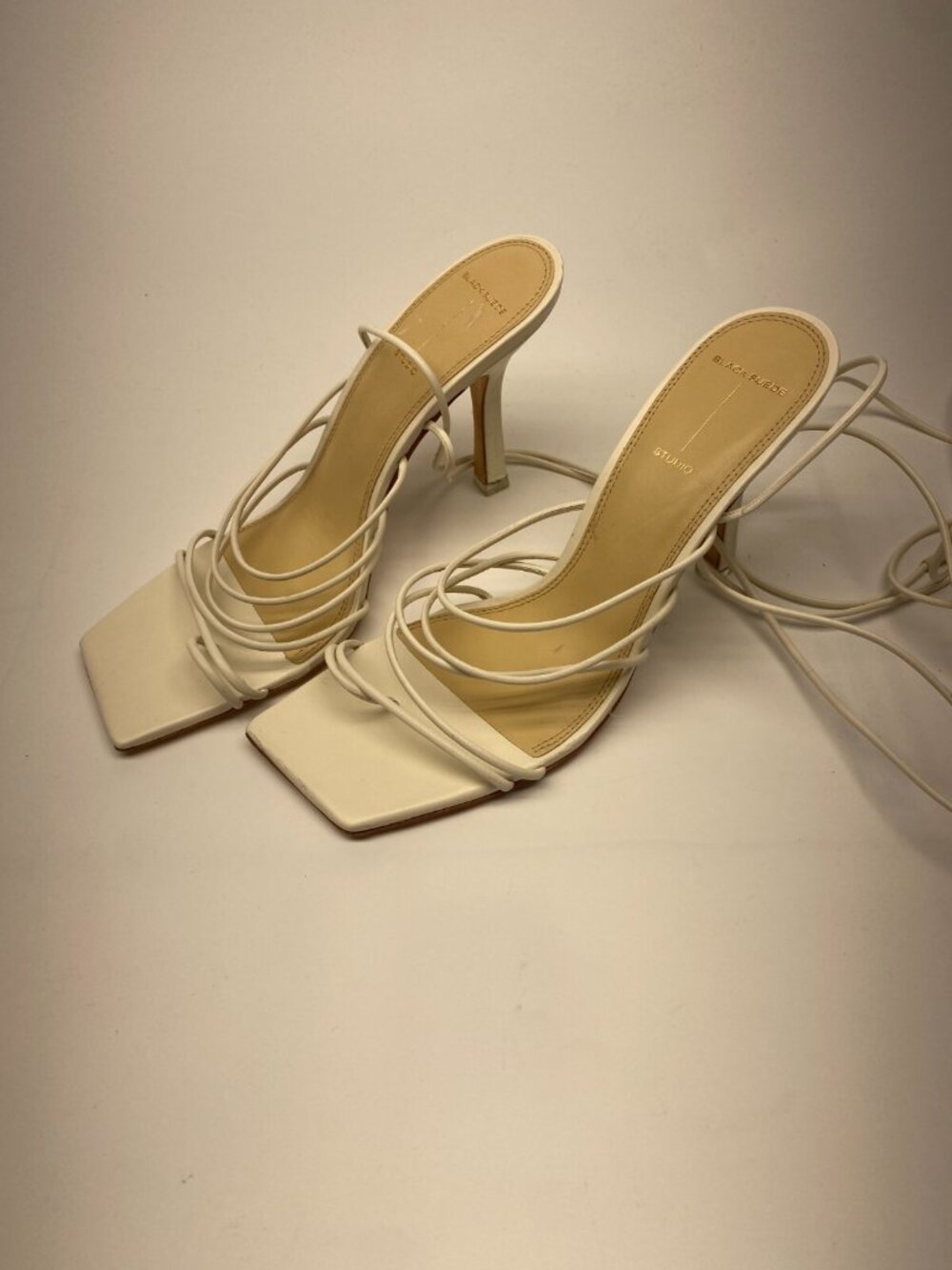 Black Suede Studio Womens Square Toe High Strap White Leather Heel Sz 11